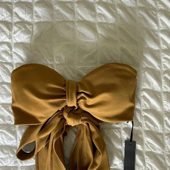 House of Harlow 1960 X Revolve Tammy tan halter wrap top - Picture 6 of 12